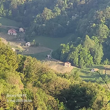 Farm ,zidanica ,joli Počitniška hiša *